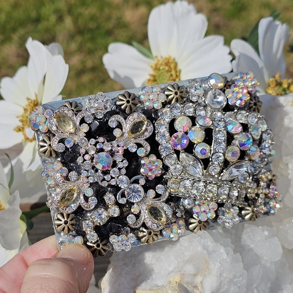 Handmade custom crystal belt buckle - Picture 4 of 9
